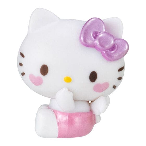 Poupée kawaii Hello Kitty en figurine de décoration mignonne et colorée.